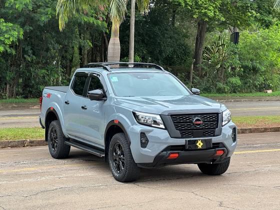 NISSAN FRONTIER 2.3 16V TURBO DIESEL PRO4X CD 4X4 AUTOMÁTICO